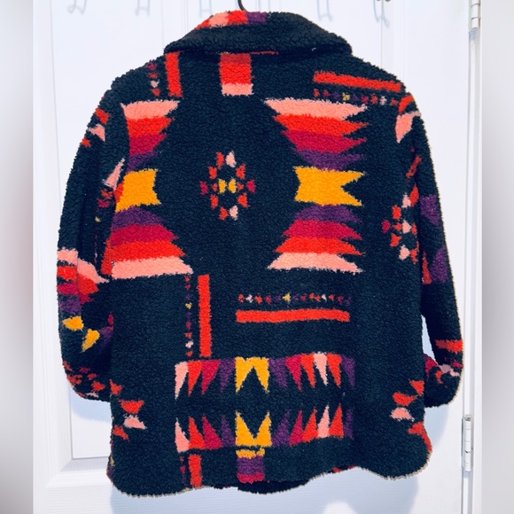 SONOMA TRIBAL FLEECE COAT.
Women’s Medium.| - Picture 9 of 13